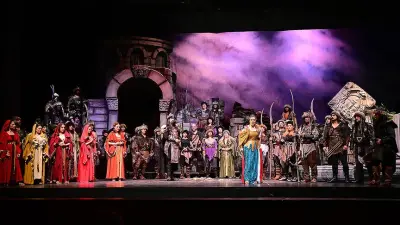 Aspendos Antik Tiyatrosu'nda opera performansı