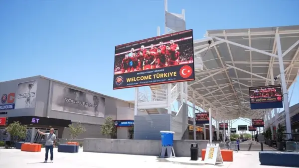 A Milli Futbol Takımı'nın Arizona'daki spor tesislerine gelişi