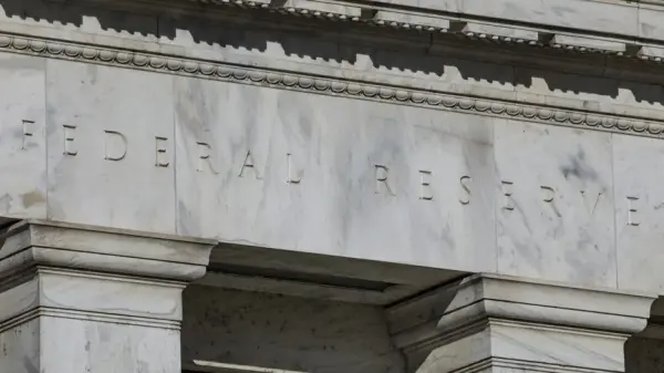 ABD Merkez Bankası binası ve G7 Zirvesi'ni temsil eden görseller