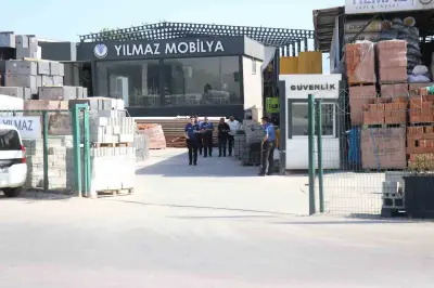 Adapazarı'nda Yapı Malzemeleri Firmasında Asansör Kazası: 6 Yaralı