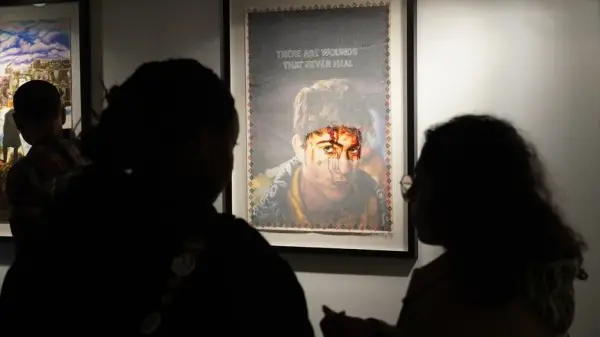 Ahmet Yusuf Aygeç'in 'Sürgündeki Zeytin Ağacına Posterler' sergisinden bir görünüm