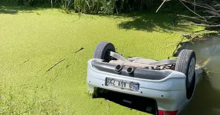 Aksaray'da drenaj kuyusuna düşen otomobildeki cansız bedenler