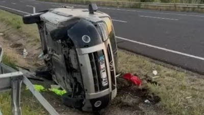 Ankara'da Refüje Çarpan Otomobil Takla Attı: 2 Yaralı