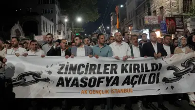 Ayasofya'nın İbadete Açılış Kararının 6. Yıl Dönümünde AK Parti Gençlik Kolları'ndan Anlamlı Yürüyüş