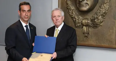 Aziz Yıldırım, Fenerbahçe Başkanlığı Mazbatasını Aldı: Yeni Dönem Başlıyor