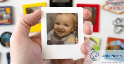 VidaBay'in Dijital Polaroidları: NFC ve E Ink Teknolojisiyle Anıları Yeniden Tanımlamak mı, Yoksa Sınırlı Bir Deneyim mi?