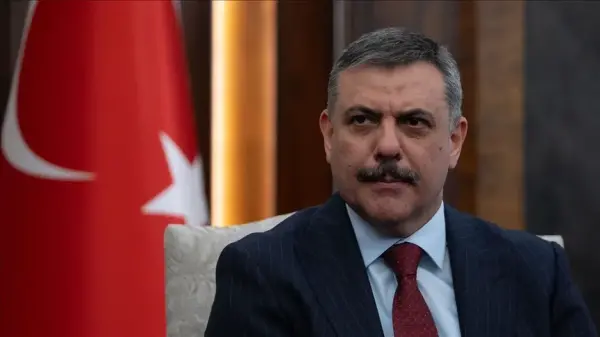 İçişleri Bakanı Mustafa Çiftçi'nin gençlere hitap ettiği bir an.
