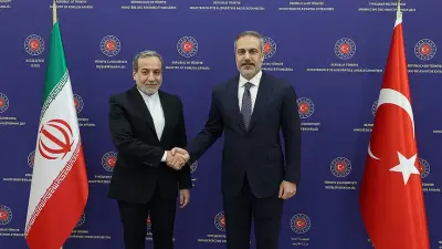Bakan Fidan ve İranlı Mevkidaşı Arakçi'den Bölgesel Barış Vurgusu