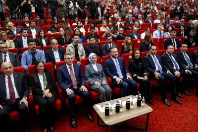 Aile ve Sosyal Hizmetler Bakanı Mahinur Özdemir Göktaş konuşma yaparken