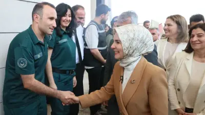 Bakan Göktaş'tan Kapıkule'de Gurbetçilere Sıcak Karşılama ve Önemli Mesajlar