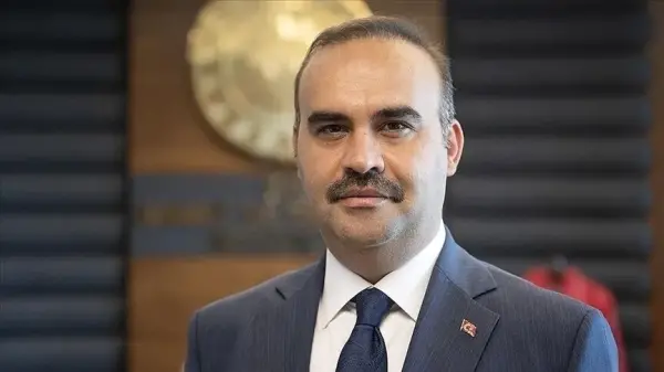 Sanayi ve Teknoloji Bakanı Mehmet Fatih Kacır, bir etkinlikte konuşma yaparken