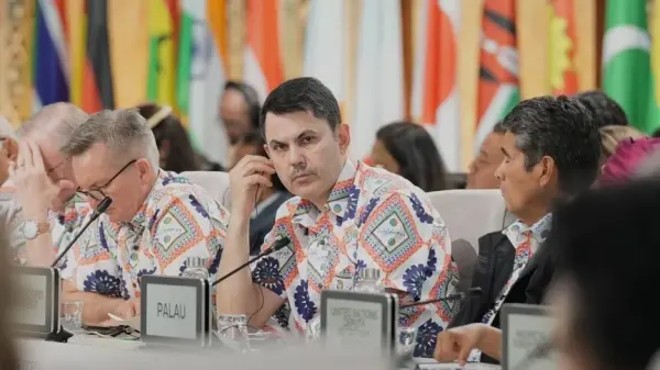 Çevre, Şehircilik ve İklim Değişikliği Bakanı ve COP31 Başkanı Murat Kurum, Fiji'deki Pre-COP Liderler Genel Oturumu'nda konuşma yaparken.