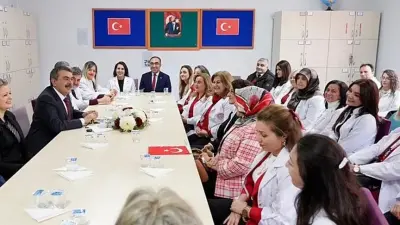 Bakan Tekin'den Sözleşmeli Öğretmenlerin Yer Değişikliği Taleplerine İlişkin Kritik Açıklama