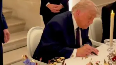 Beyaz Saray'dan Tarihi İran Anlaşması Görüntüleri: Trump'ın İmzası Küresel Yankı Uyandırdı