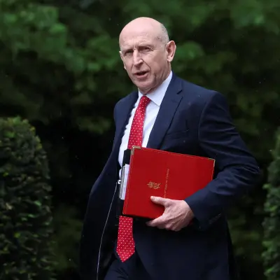Birleşik Krallık Savunma Bakanı John Healey İstifa Etti: Starmer Hükümetine Savunma Bütçesi Darbesi