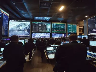 BIST 100 Güne Düşüşle Başladı: Küresel Endişeler ve NATO Zirvesi Piyasaları Etkiliyor