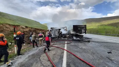 Bitlis'te Dehşet: İki TIR Çarpıştı, Alevler İçinde Kaldı; Sürücüler Can Verdi