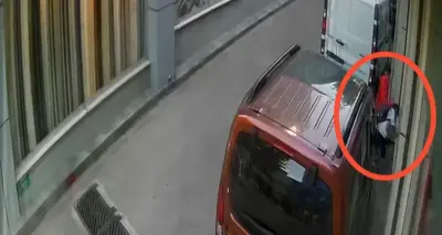 Bursa'da Akran Zorbalığı Dehşeti Kameraya Yansıdı: 10 Yaşındaki Çocuk Hastanelik Oldu