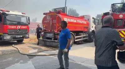 Bursa Osmangazi'de Büyük Kimyasal Yangın: 900 Metrekarelik Tesis Alevlere Teslim Oldu