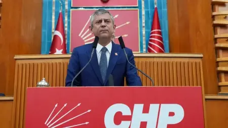 CHP Genel Başkanı Özgür Özel'in, Kemal Kılıçdaroğlu'nun Basın Danışmanı Atakan Sönmez'e yönelik sert açıklamaları.