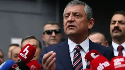 CHP'de Kritik Gelişme: Özgür Özel'in İstifa ve Yeni Parti Planı Gündemde