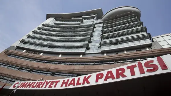 CHP'de siyasi gerilim: 9 milletvekili disiplin kuruluna sevk edildi.