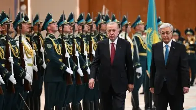 Cumhurbaşkanı Erdoğan Kazakistan'da Resmi Törenle Karşılandı