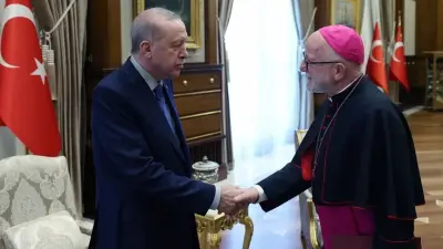 Cumhurbaşkanı Erdoğan, Türkiye Katolik Episkoposlar Heyetini Külliye'de Ağırladı: Dinler Arası Diyalog Vurgusu
