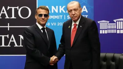 Cumhurbaşkanı Erdoğan ve Fransa Cumhurbaşkanı Macron'dan NATO Zirvesi Kapsamında Kritik Görüşme