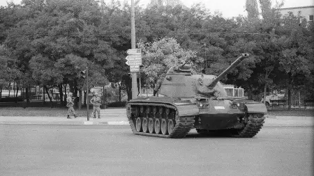 12 Eylül 1980 askeri darbesini simgeleyen bir görsel