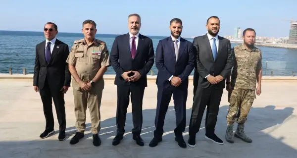 Dışişleri Bakanı Hakan Fidan'ın Libya Başbakanı Abdülhamid Dibeybe ile tokalaşması