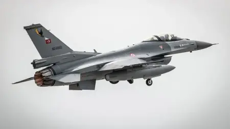 EFES-2026 tatbikatında Bandırma'dan havalanan F-16 savaş uçağı