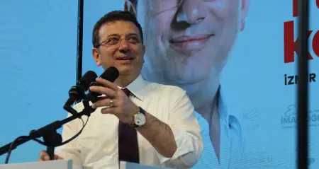 Ekrem İmamoğlu'nun istifa açıklamasını yaptığı an