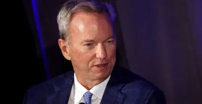 Eric Schmidt'in Yapay Zeka Vurgusu, Arizona Üniversitesi Mezunlarından Tepkiyle Karşılandı