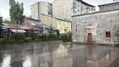Erzurum'da Sağanak ve Dolu Hayatı Olumsuz Etkiledi, G7 Zirvesi'nde Kritik Gelişmeler Yaşandı