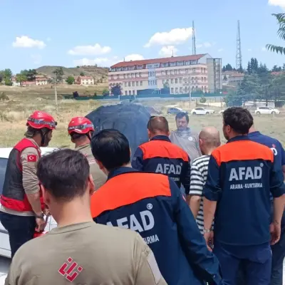 Eskişehir'de Okul Önünde Araç Yangını: AFAD'dan Hızlı Müdahale Büyük Felaketi Önledi