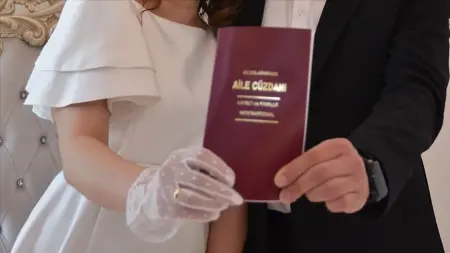 Evlenecek Gençlerin Desteklenmesi Projesi kapsamında faizsiz kredi alan genç çiftler