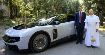 Ferrari'nin Yeni Elektrikli Modeli Luce, Tasarımıyla Tartışma Yarattı ve Piyasalarda Dalgalanmaya Neden Oldu