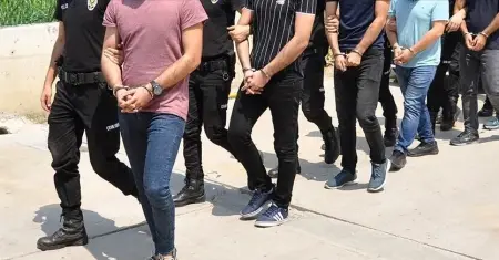 Ankara'da FETÖ operasyonunda gözaltına alınan şüpheliler