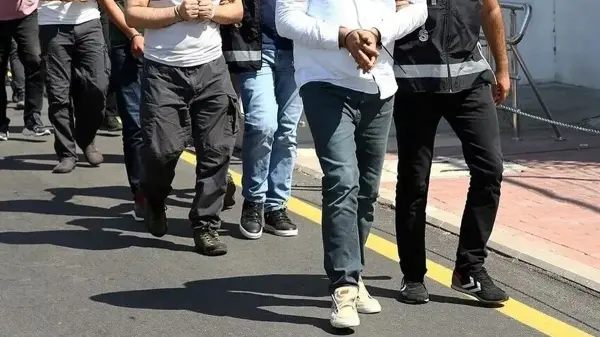 Uluslararası operasyonla Türkiye'ye iade edilen 65 firari