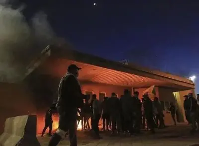 FLAŞ: İRAN'DA KANLI PATLAMA! 14 ASKER HAYATINI KAYBETTİ, BÖLGE ALARMDA