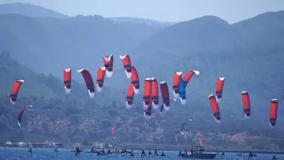 Muğla Akyaka'da Formula Kite Avrupa Şampiyonası'nda yarışan sporcular
