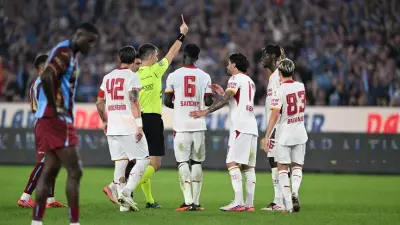 Trabzonsporlu futbolcuların Galatasaray maçında gol sevinci