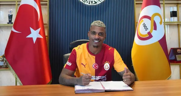 Mario Lemina Galatasaray ile sözleşme imzalarken