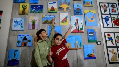 Gazze'deki Çocuklar Tuvalde Barış ve Umut Arıyor: 'Gazze Renklerle Konuşuyor' Sergisi Açıldı