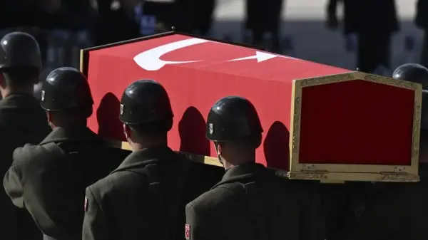 Hakkari Yüksekova'da hudut güvenliği görevinde şehit düşen Piyade Sözleşmeli Er Yusuf Sait Ünlü'yü anma görseli.