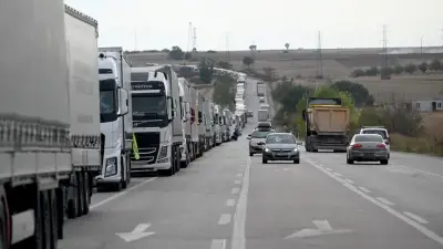 Hamzabeyli Sınır Kapısı'nda oluşan uzun tır kuyruğu