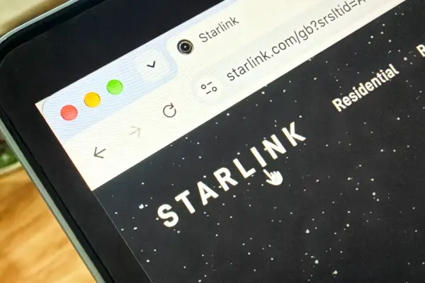 Elon Musk, Hindistan Mobil Kongresi'nde Starlink hakkında konuşurken