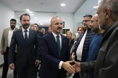 İçişleri Bakan Yardımcısı Mehmet Akif Turan, AK Parti il başkanlığı ziyaretinde konuşma yaparken.