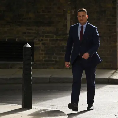 İngiltere Kabinesinde İstifa Krizi: Wes Streeting Görevinden Ayrıldı